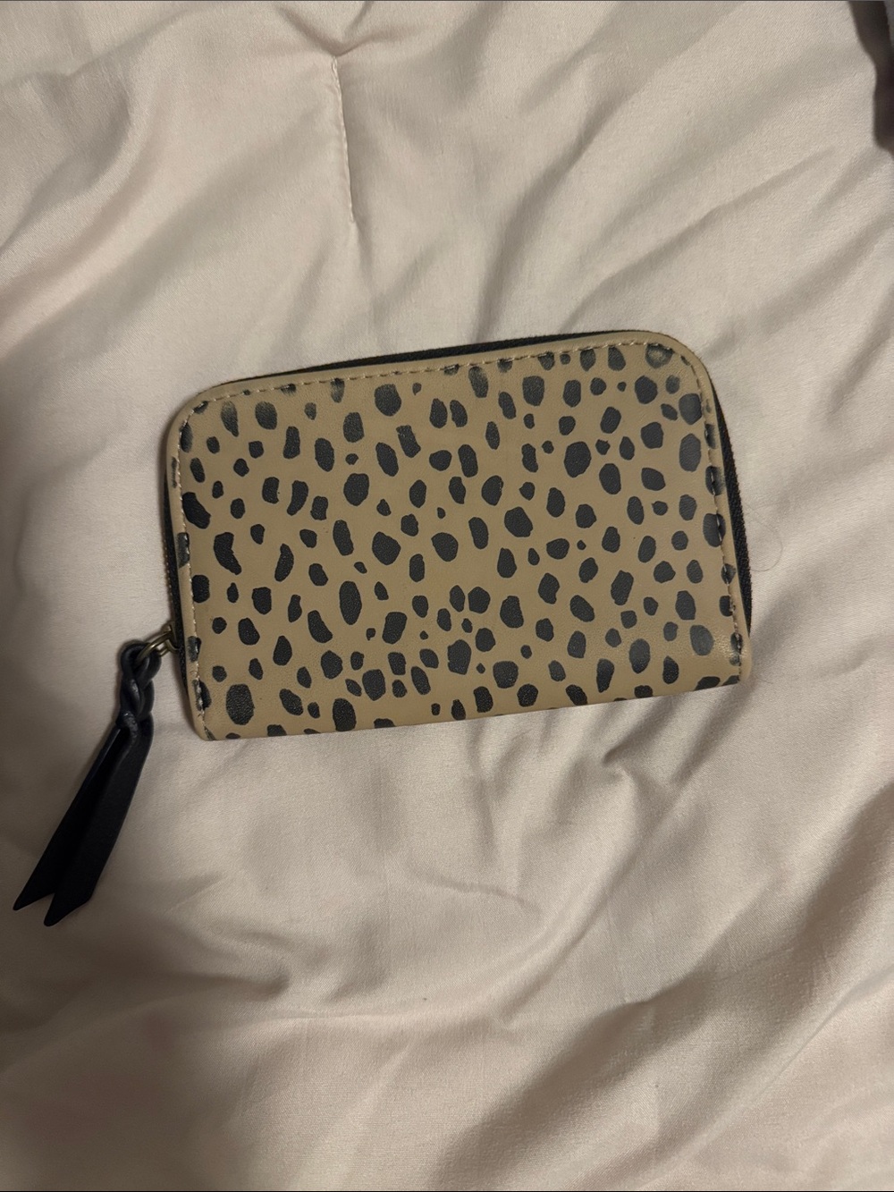 Universal Thread Leopard-Print Zip Wallet in Tan and Black